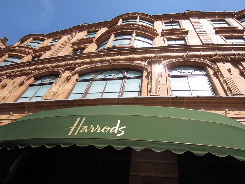 10 Great Places to Eat, Shop, and See in London!  - Harrods #London #LondonShopping #Harrods #LondonTravel #LondonFoodShopping