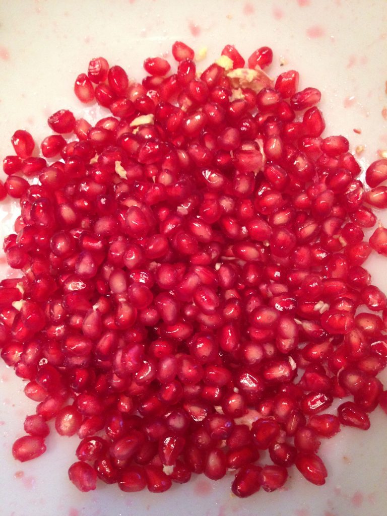 8 Ridiculously Healthy Seeds You Should Be Eating ASAP  #pomegranateseeds #healthyseeds #healthypomegranateseeds