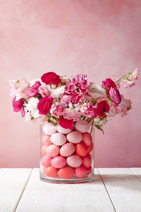 9 DIY Easter Decor Ideas for a Coastal Home - Pink Poppy and Pink Easter Eggs Gallery Flowers #DIY #EasterDIY #EasterDecor #CoastalDecor #CoastalHome