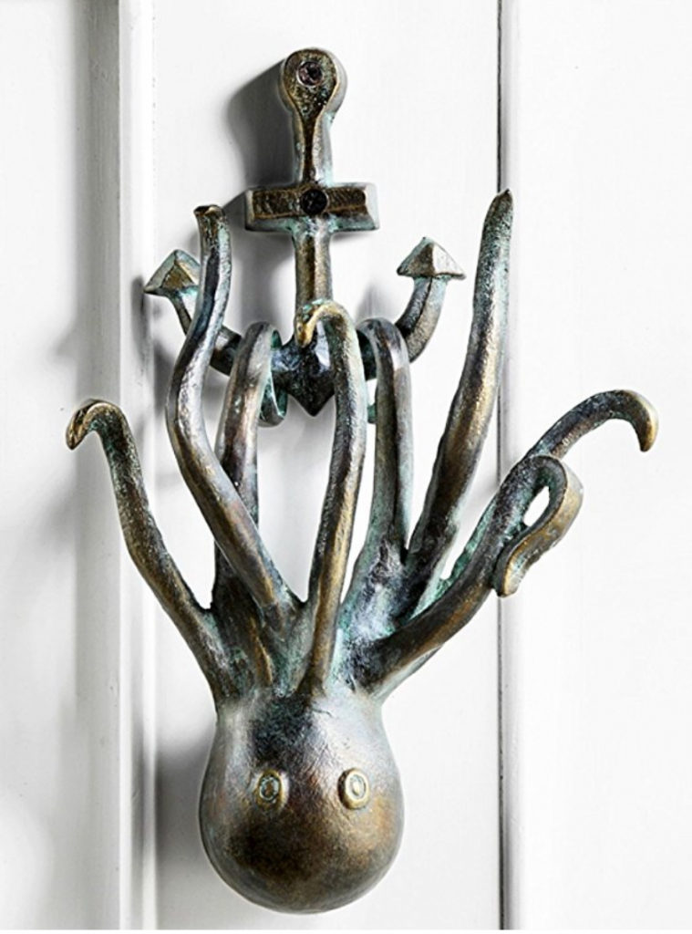 10 Cool Octopus Accessories for your Coastal Home #octopus #coastalhome #coastaldecor #sealife