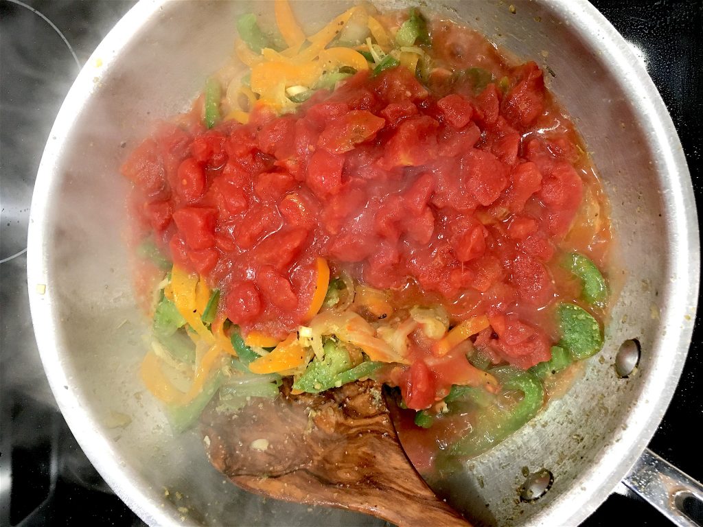 Quick and Easy Pepper and Onion Marinara Pasta Dish #recipes #vegetarian #quickmeals