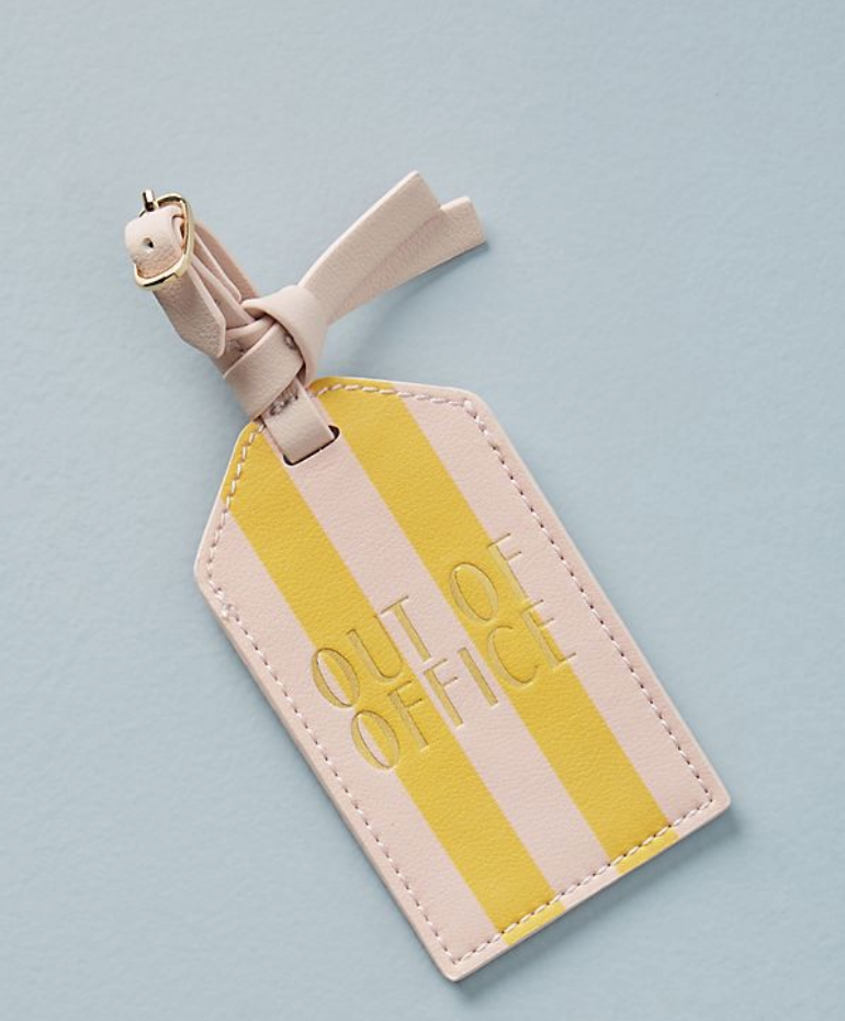 25 Pretty in Pink Gifts for Mom Pink Cabana Luggage Tag #MothersDay #GiftsForMom #PinkGiftsForMom #MothersDayGifts #PrettyPinkGifts 