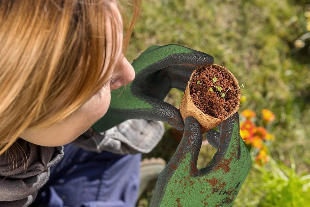 15 Indispensable Gardening Tools Pine Tree Tool Bamboo Working Gloves #PineTreeGloves #Garden #GardenTools #ToolsfortheGardener 