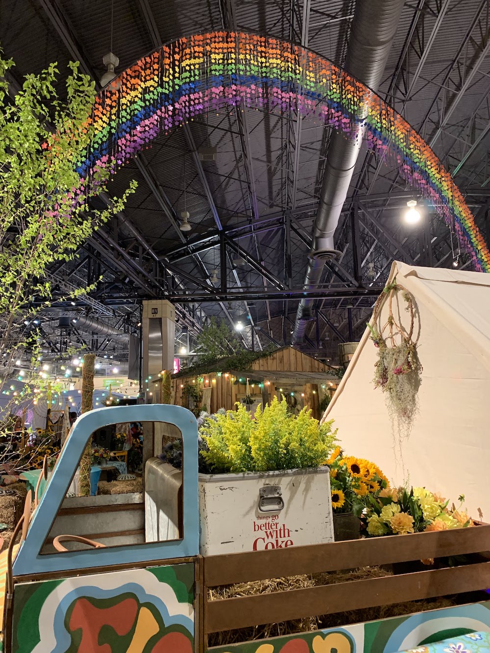 8 Exhibits to See at the Flower Show in Philadelphia Flower Power Truck and Rainbow #PHS #FlowerShow #TheFlowerShow #PhiladelphiaFlowerShow #Spring #SpringFlowers #Philadelphia #FlowerPower