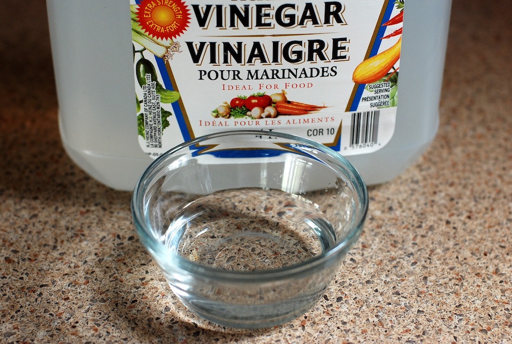 30 Money Saving Garden Tips for the Frugal Garden Garden Vinegar Uses #SaveMoney #MoneySavingTips #SaveTime #GardenSavings #Garden #Gardening #Landscape #BudgetFriendly #FrugalLiving #FrugalGardening #ThriftyGardening 