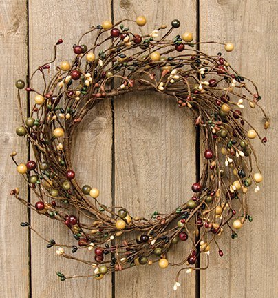 Farmhouse Fall Wreaths to Welcome Guests Primitive Berry Wreath #Farmhouse #FarmhouseDecor #FarmhouseWreaths #RusticWreaths #CountryLiving #FallWreaths #AutumnWreaths 