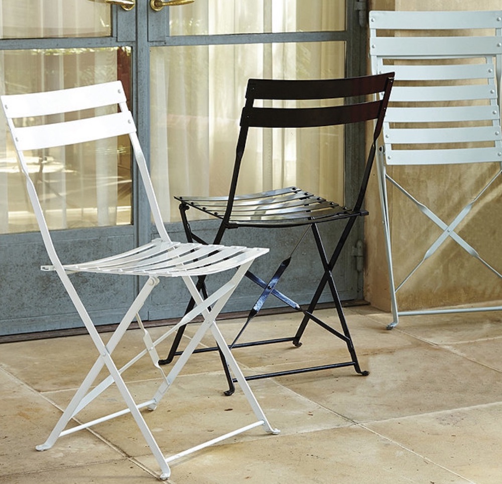 8 Folding Chairs for Holiday Dinners Café Folding Chairs #FoldingChairs #DinnerTime #FamilyDinners #HolidayMeals #Entertaining #Celebrations