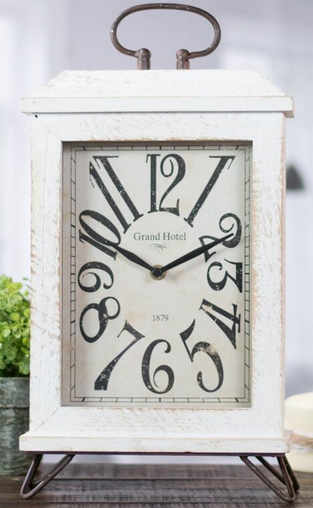 9 Mantle Clocks with Vintage Style