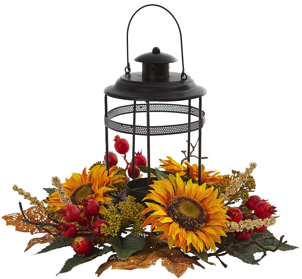 Decor for the Thankful Table Sunflower and Berry Arrangement with Lantern #Decor #ThanksgivingDecor #FallCenterpiece #FallDecor #Thanksgiving #ThanksgivingTable #Centerpiece