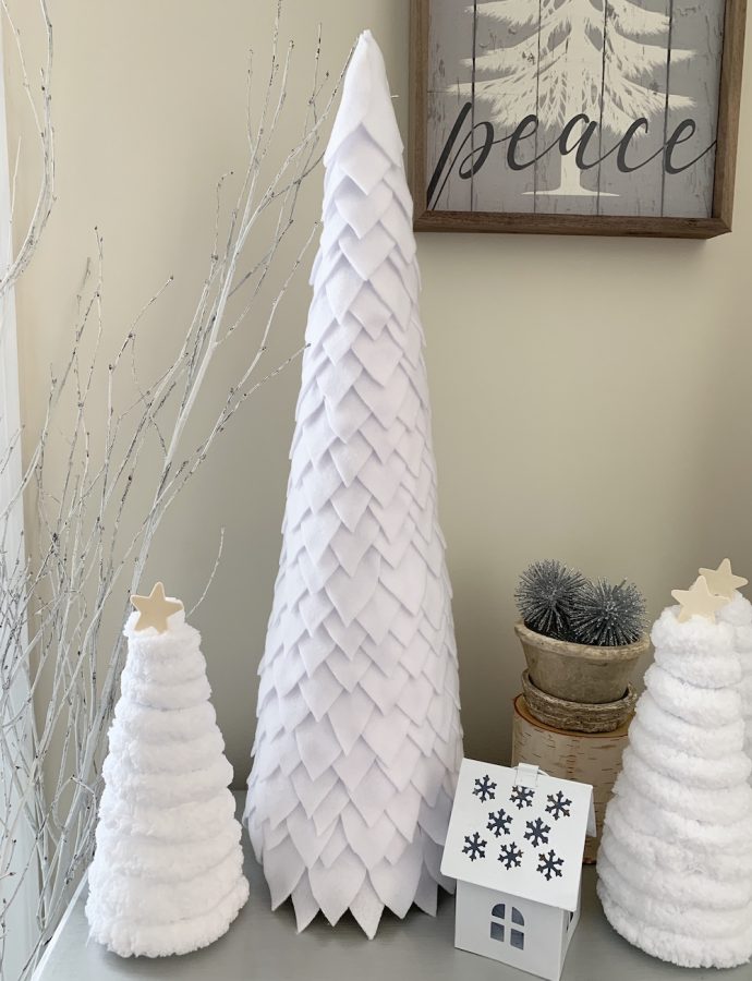 How to Make a Pointed Leaf Christmas Tree From Felt
