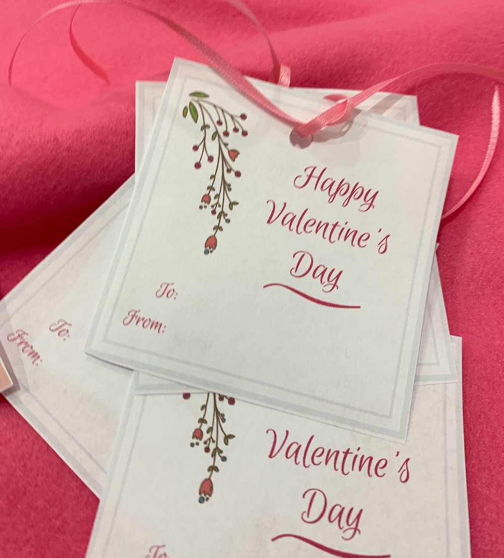 Valentines Day Free Printable Gift Tags Valentine's Day Gift Tags #ValentinesDay #ValentineGifts #DIY #GiftTags 