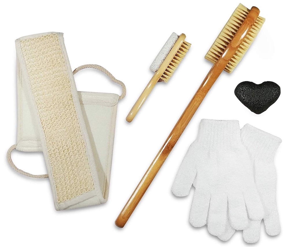 Accessories to Create a Home Spa Dry Brush and Skin Exfoliating Set #Spa #bathroom #HomeSpa #PamperYourself #SpaAccessories #MeTime #BathSpa #DIYHomeSpa #Relax #Soothing