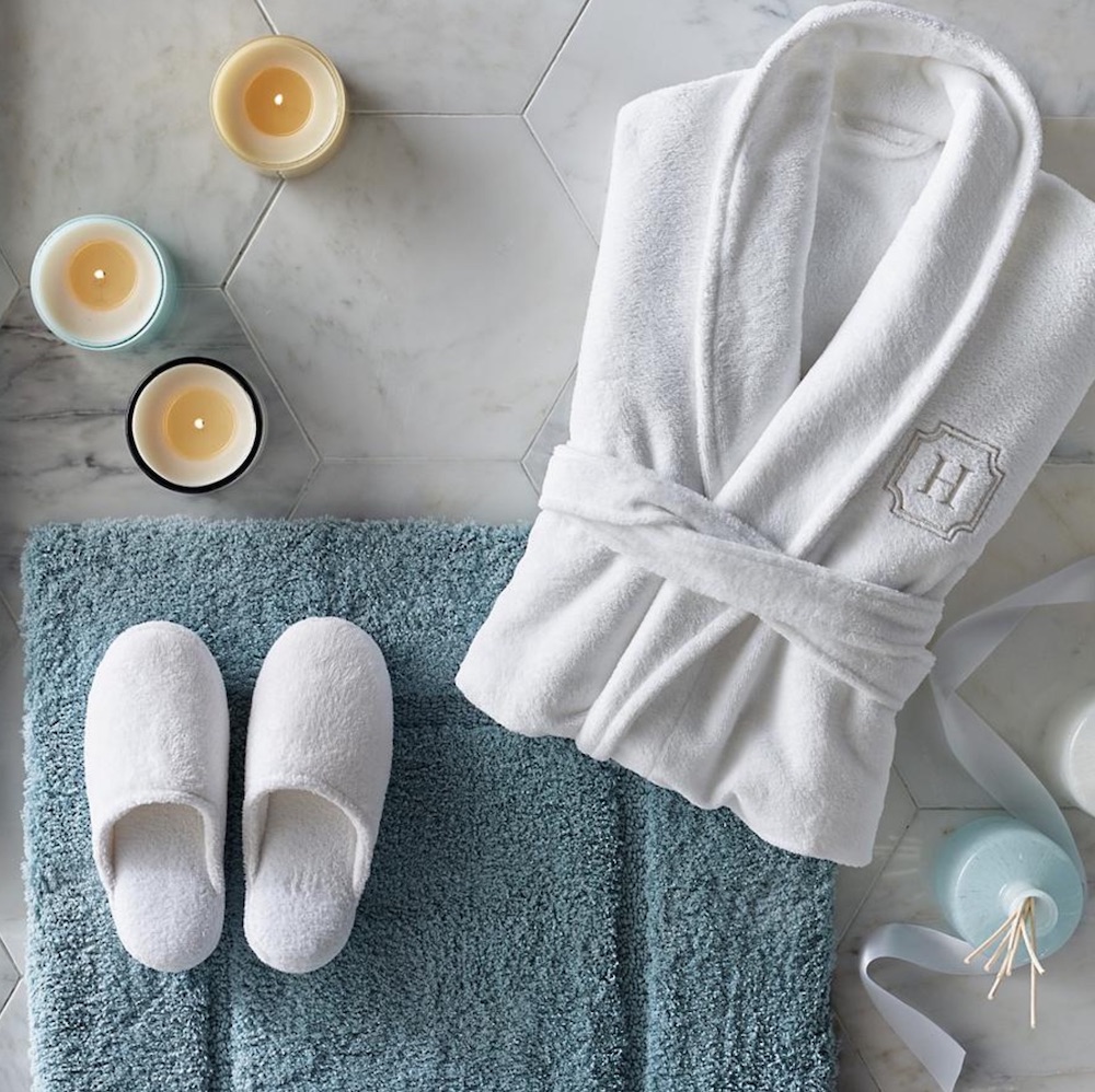 Resort Plush Robe and Slipper Set #Spa #bathroom #HomeSpa #PamperYourself #SpaAccessories #MeTime #BathSpa #DIYHomeSpa #Relax #Soothing