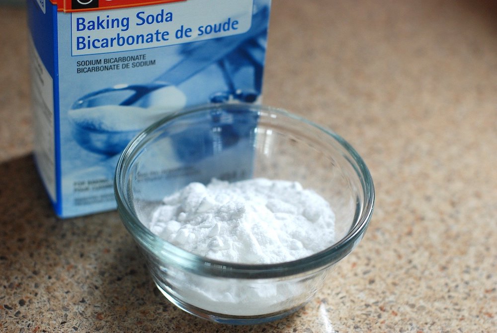 DIY Cleaning Solutions Baking Soda #CleanHome #HomemadeCleaners #HouseCleaning #HouseKeeping #DIYCleaning #CleanwithVinegar #SaveMoney #SaveTime #BudgetFriendly #NonToxic 