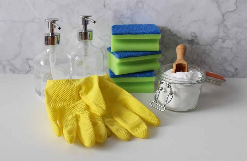 Homemade Cleaners for the Frugal Home Cleaning Supplies #CleanHome #HomemadeCleaners #HouseCleaning #HouseKeeping #DIYCleaning #CleanwithVinegar #SaveMoney #SaveTime #BudgetFriendly #NonToxic