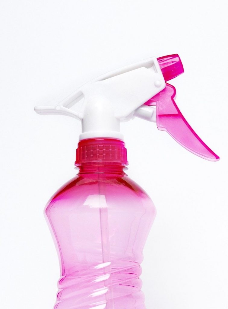 Spray Bottle #CleanHome #Cleaning #HouseCleaning #HouseKeeping #Vinegar #CleaningwithVinegar #SaveMoney #SaveTime #BudgetFriendly #NonToxic 