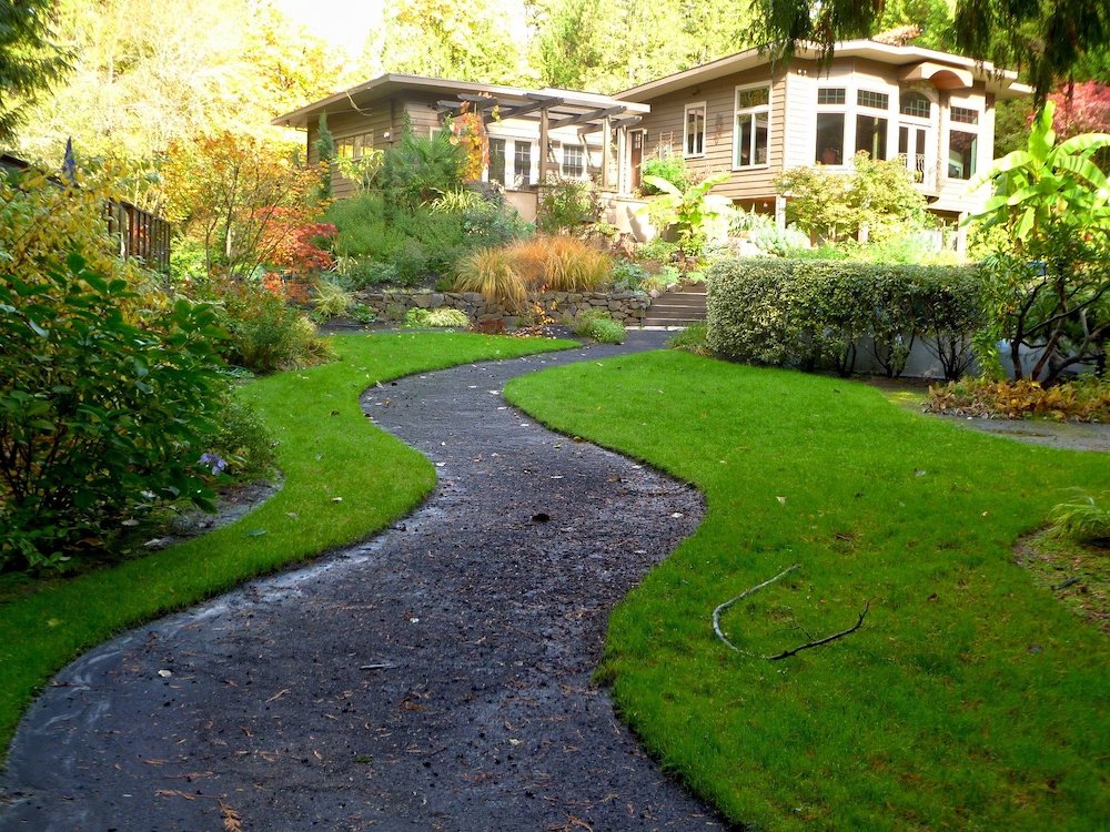 Tidy Front Yard #SpringGarden #Gardening #SpringCleaning #SprngGardenCleaning #SpringChores #BenefitsofGardening #GardenWorkOut 