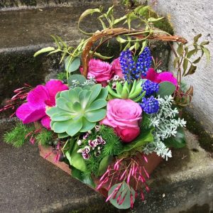 BloomNation - Medium Texture Box by Fiori Floral Design #flowers #flowerdelivery #bouquets #OnlineFlowers #FlowersOnline #MothersDay #FlowersForMom #GiveMomFlowers
