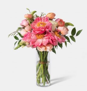 Best Online Flowers and Plants - Urban Stems - The Gaia #flowers #flowerdelivery #bouquets #OnlineFlowers #FlowersOnline #MothersDay #FlowersForMom #GiveMomFlowers