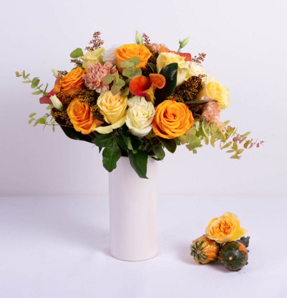 Best Online Thanksgiving Flowers Aurora by Ode a la Rose #FreshFlowers #flowerdelivery #bouquets #OnlineFlowers #FlowersOnline #AutumnFlowers #FallFlowers #ThanksgivingFlowers