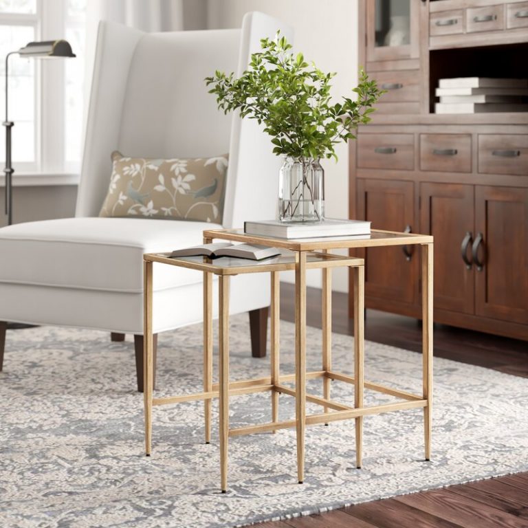Nesting Tables for Small Spaces