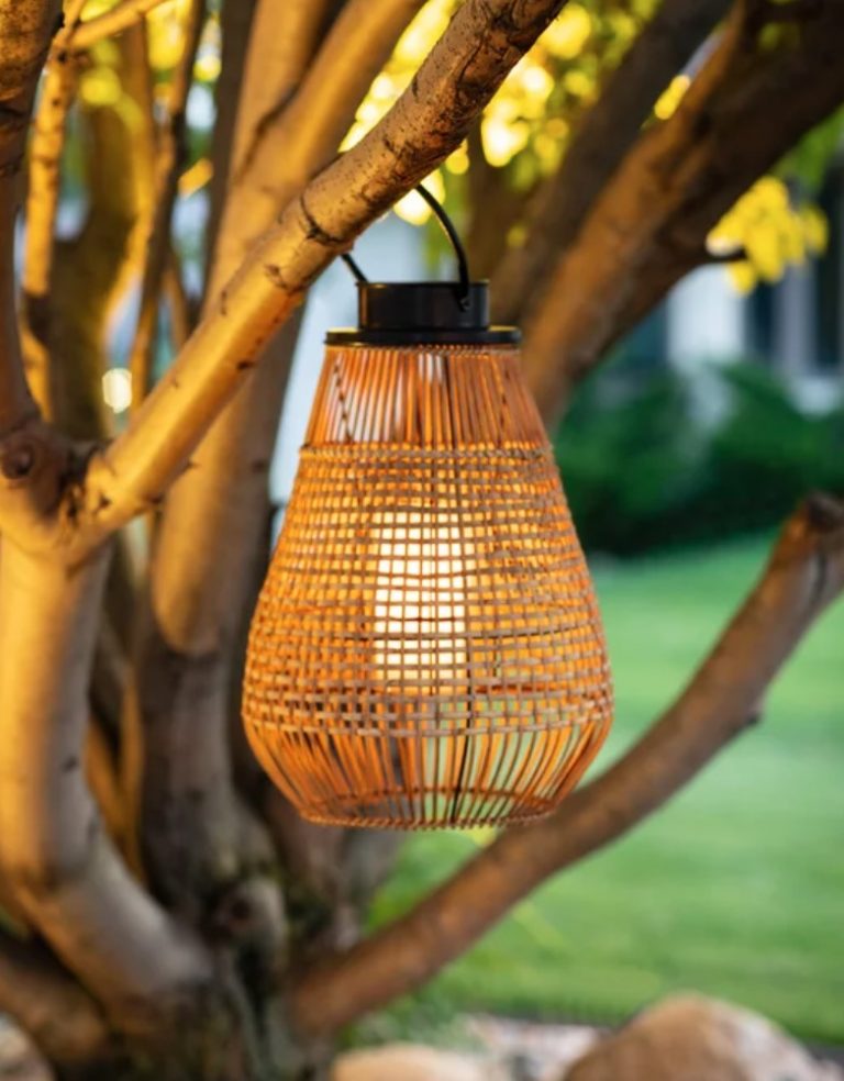 16 Rattan Lanterns for your Beach Home