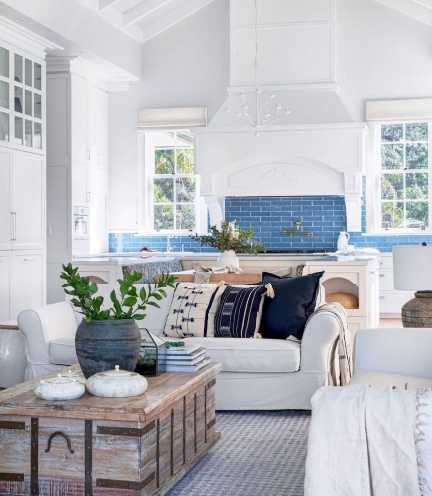 Most Inspiring Coastal Living Rooms Hamptons Style #Coastal #CoastalDecor #LivingRoom #CoastalLivingRoom #BeachHouse #BeachHome #LakeHouse #CoastalDecor #SeasideDecor #IslandDecor #TropicalIslandDecor 