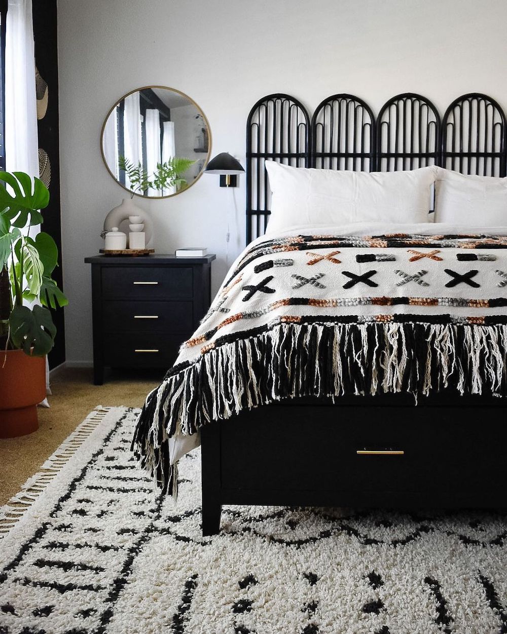 12 Best Open Frame Headboards You’ll Love