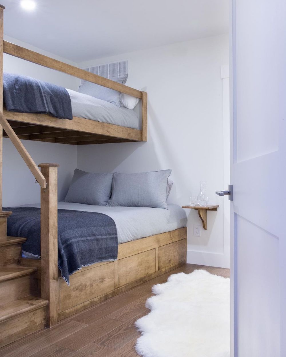 15 Inspirational Coastal Bunk Beds for Sleepovers