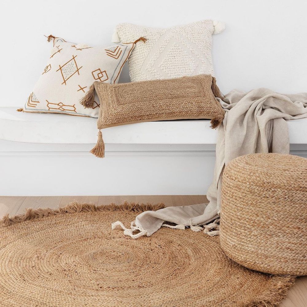 Pouf Stying Ideas Inspo 12 #Poufs #Boho #BohoCoastal #CoastalDecor #HomeDecor