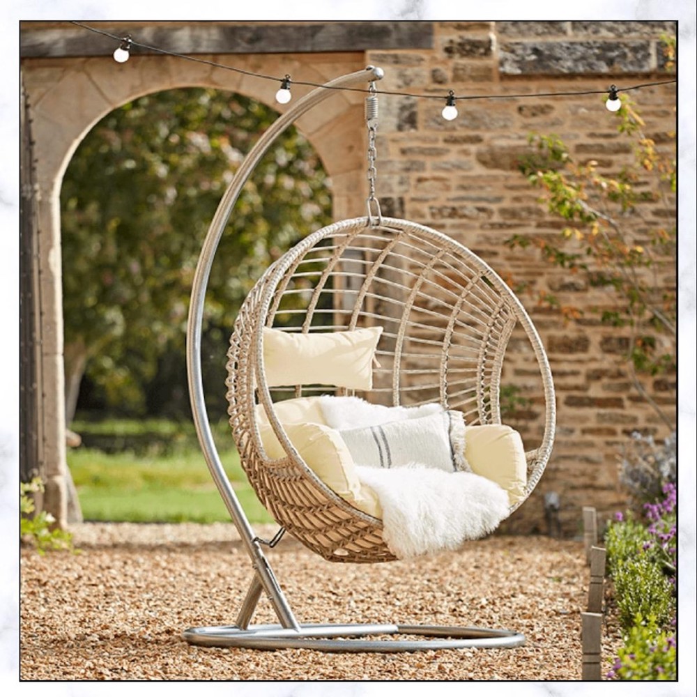 Swing Chairs that Add a Vacation Vibe to Your Home Design