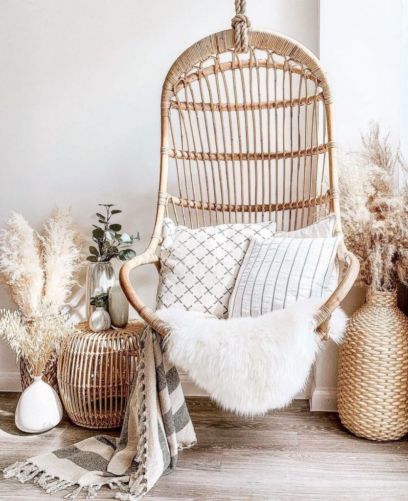 Inspo 8 #HangingChair #HangingRattanChair #CoastalChair #CoastalDecor #BeachHouse 