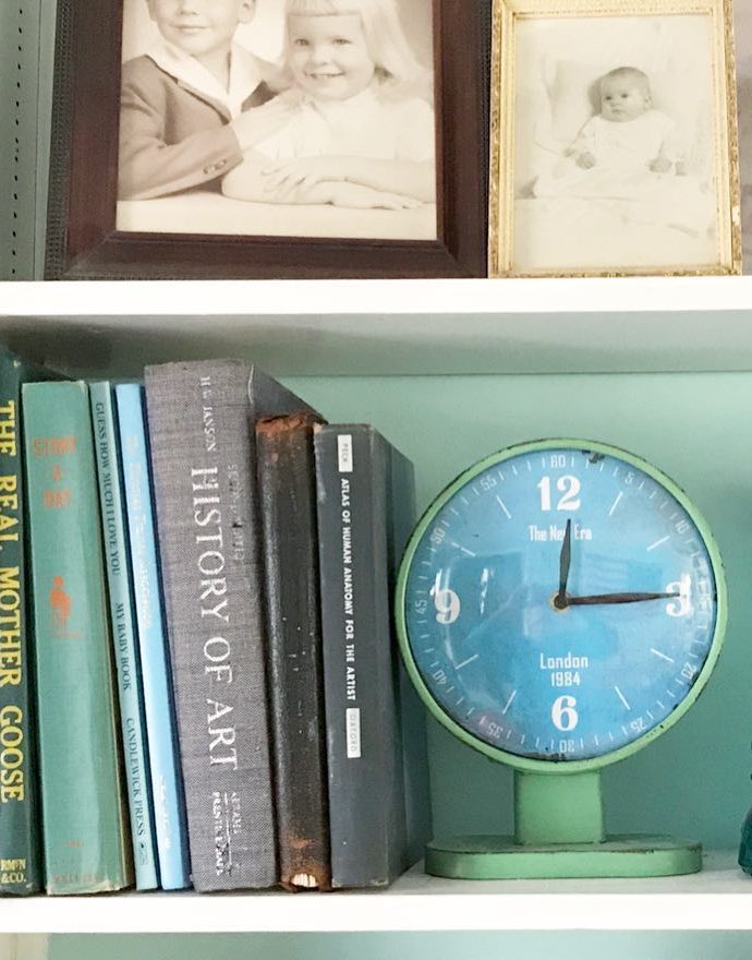 21 Best Blue Decorative Accents for Coastal Blue and Green Interiors