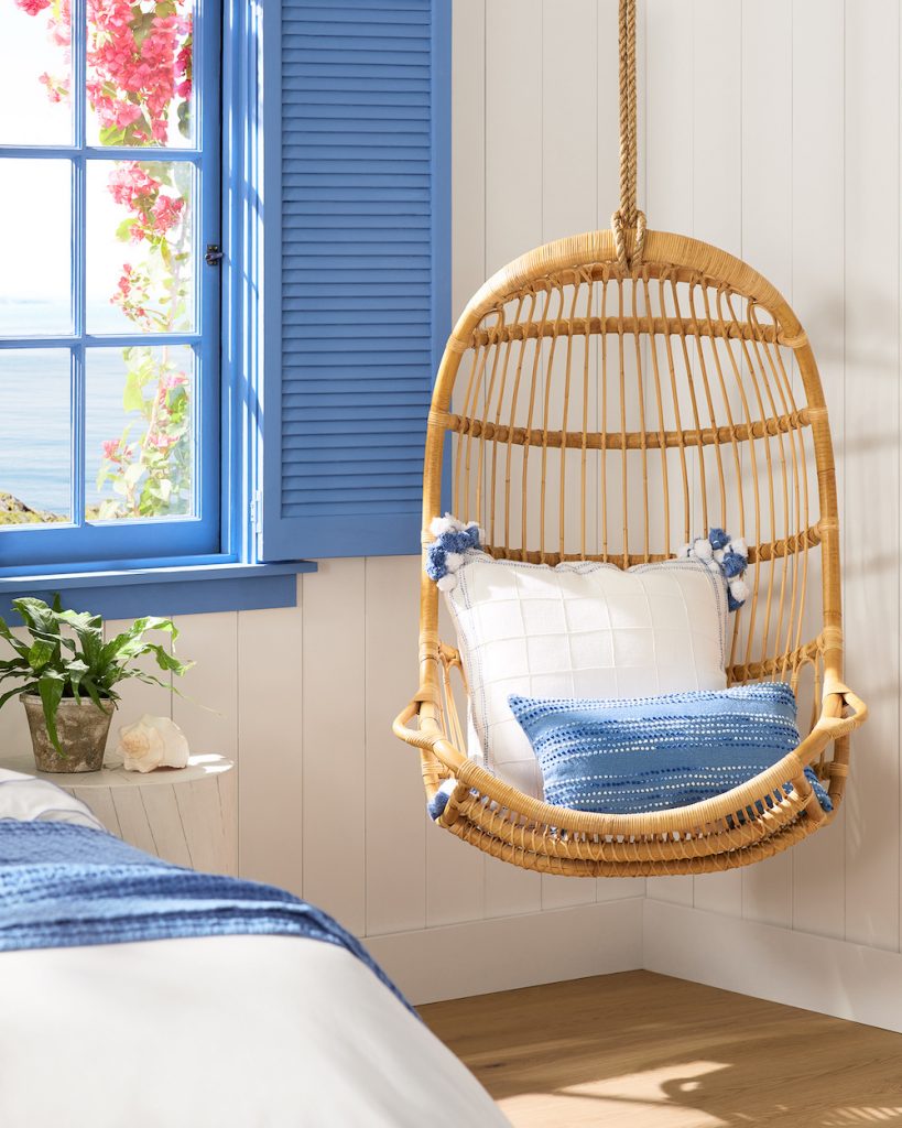 Hanging Rattan Chair #HangingChair #HangingRattanChair #CoastalChair #CoastalDecor #BeachHouse 