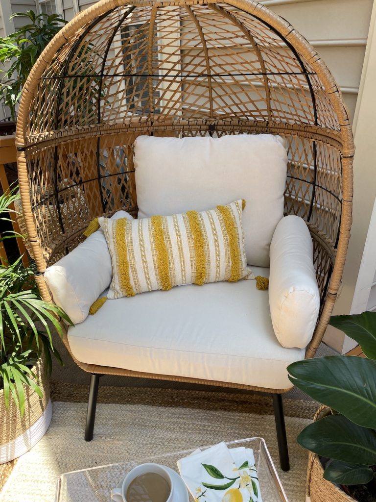 Egg Chair Styling Ideas Inspo 16 #Chairs #EggChairs #BohoDecor #CoastalDecor #BeachHouse 