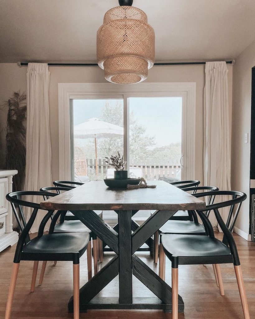 Inspo 3 #Chairs #WishboneChairs #DiningRoom #CoastalDecor #BeachHouse 