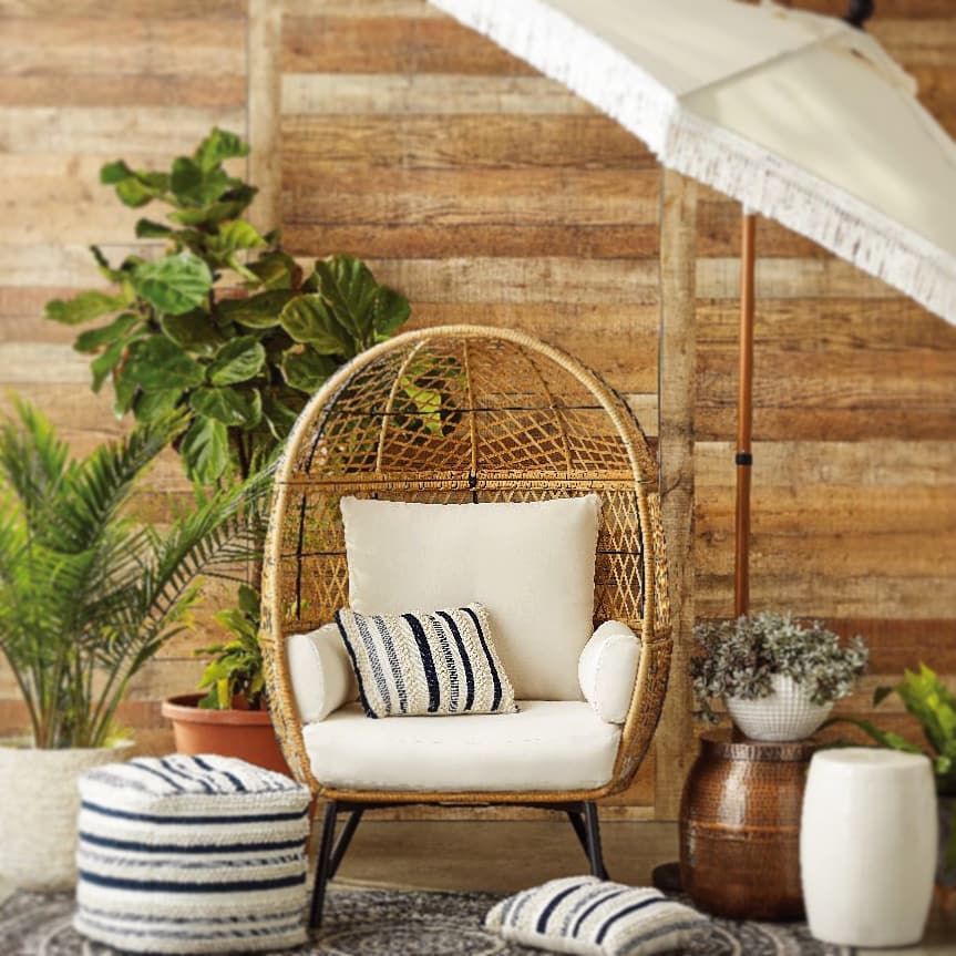 Egg Chair Styling Ideas Inspo 8 #Chairs #EggChairs #BohoDecor #CoastalDecor #BeachHouse 