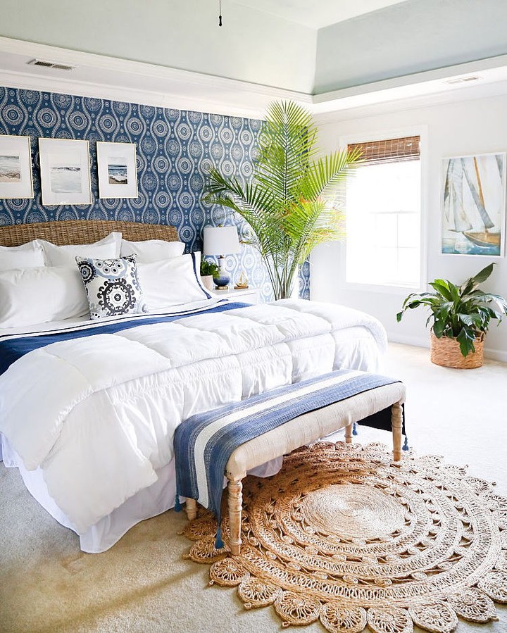 25 Most Inspiring Coastal Wallpaper Styling Ideas for the Summer Home