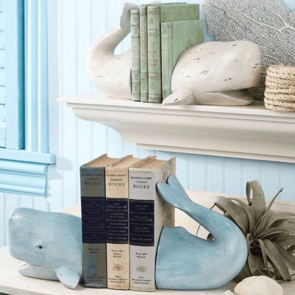 Coffee Table Book Styling Ideas Feature 1 #DecorBooks #CoffeeTableBooks #Coastal #CoastalDecor #CoastalTableStyling #HomeDecor 