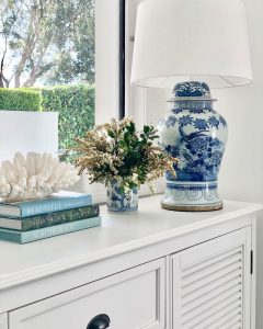 15 Most Inspiring Coffee Table Book Styling Ideas for Coastal Homes