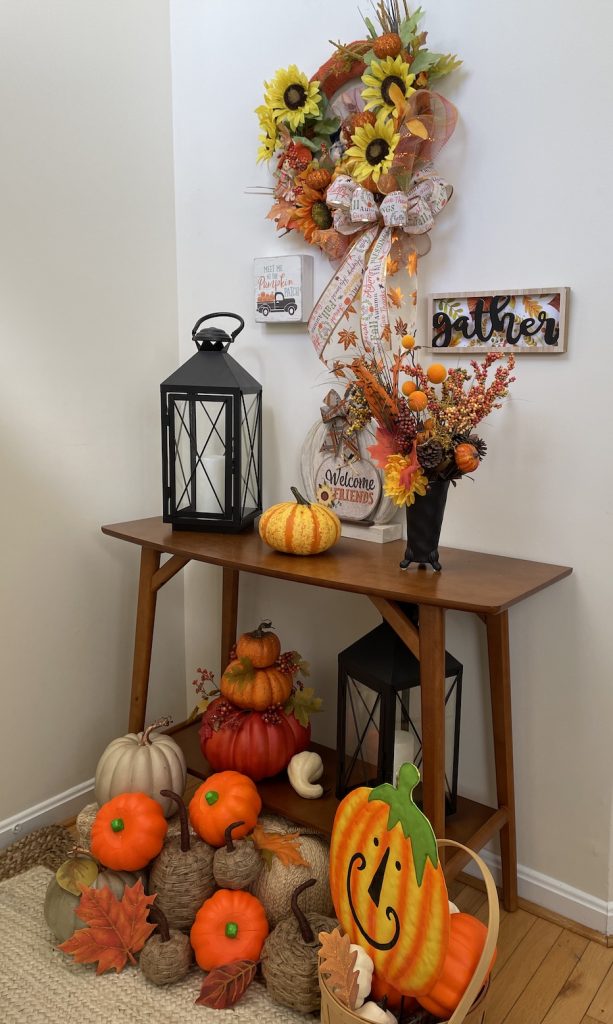 Fall Entryway Reed Console_1636 #Fall #Entryway #FallEntryway #FallDecor #HomeDecor #AutumnDecor