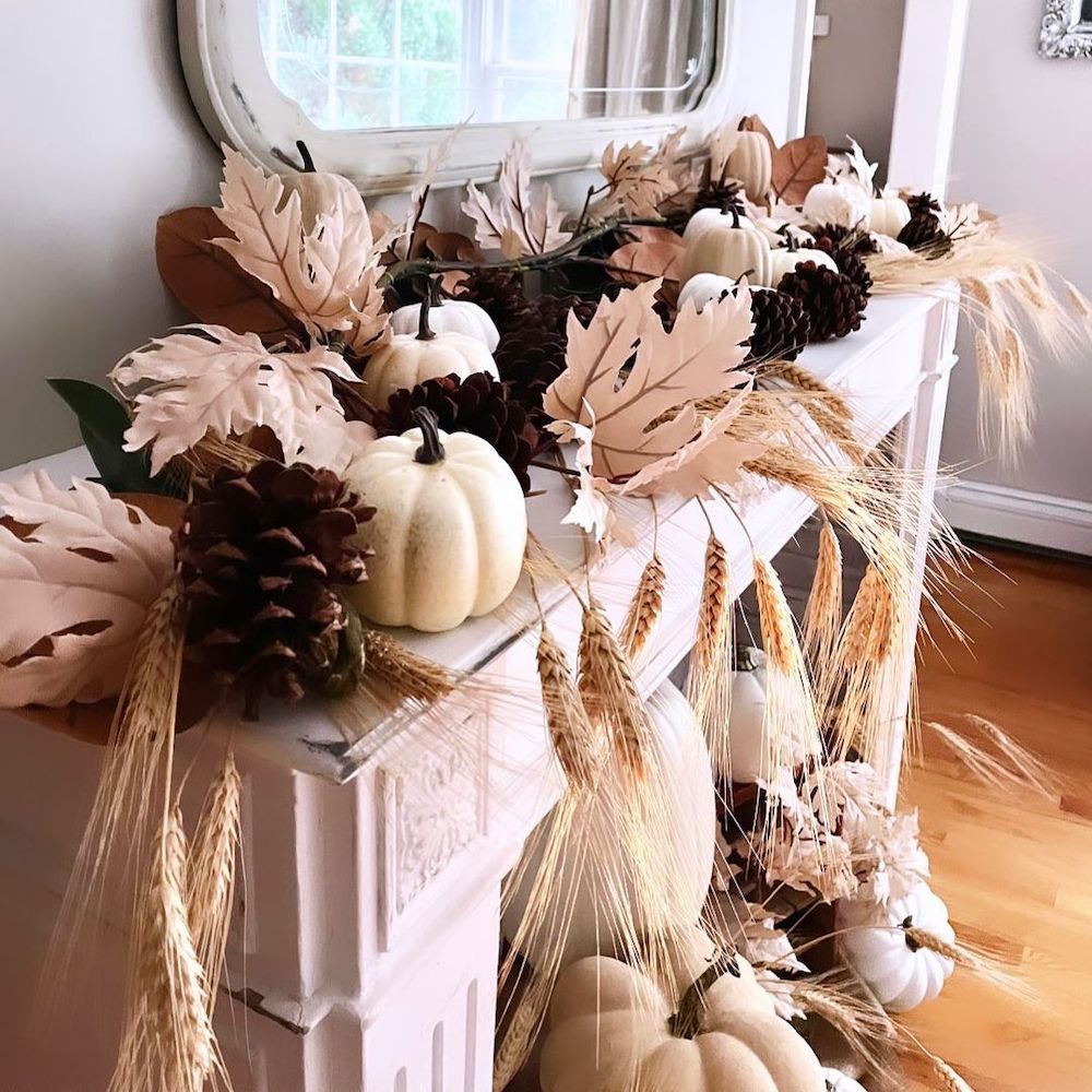 Fall Mantel Styling Ideas In 10 #Fall #FallMantel #FallDecor #HomeDecor #AutumnDecor