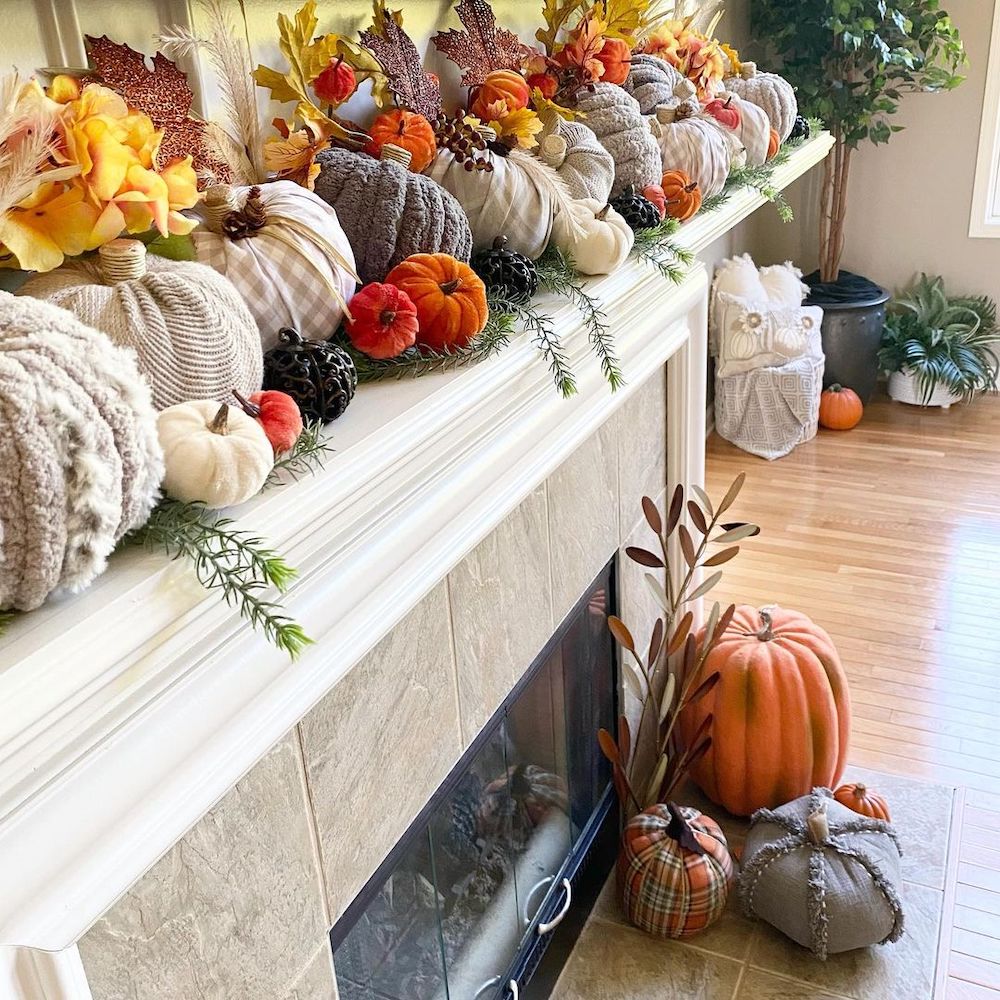 In 11 #Fall #FallMantel #FallDecor #HomeDecor #AutumnDecor