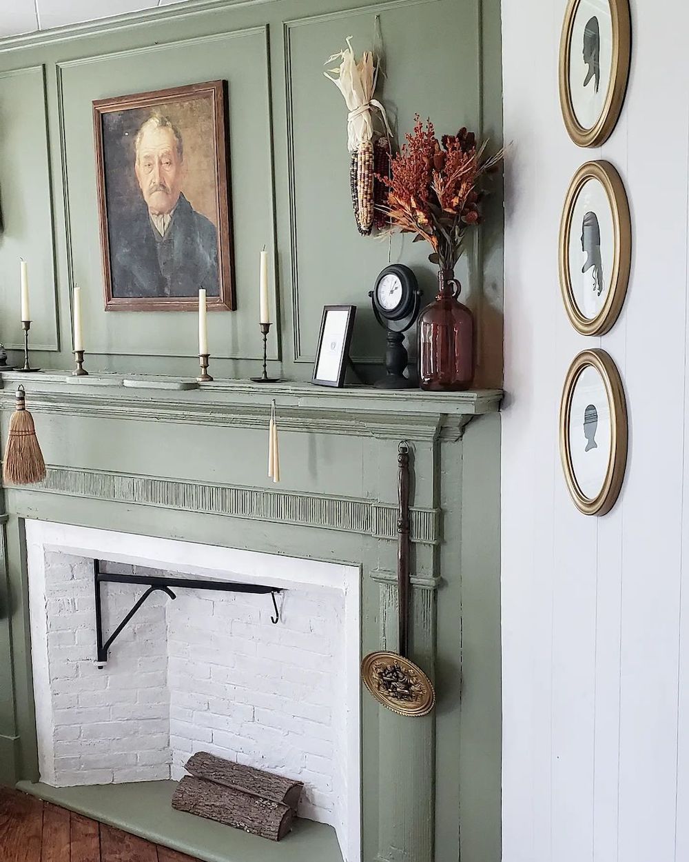 27 Most Inspiring Fall Mantel Styling Ideas to Celebrate the Season