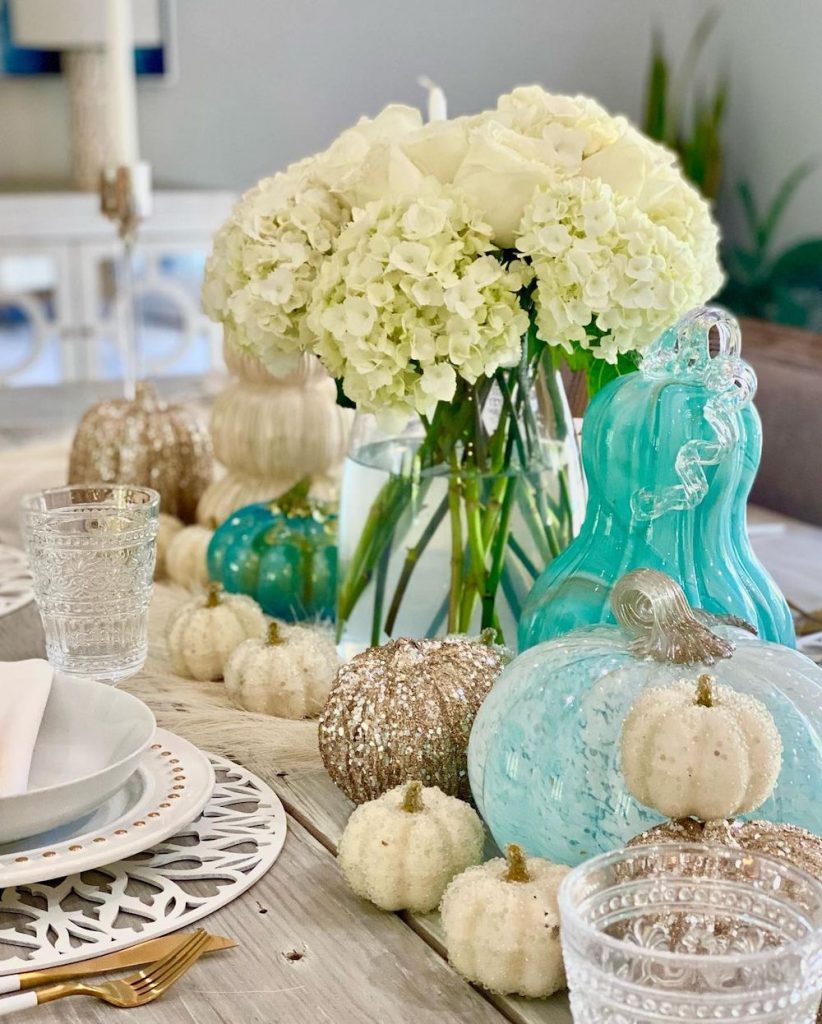 In 17 2 #Fall #Tablescapes #FallDecor #HomeDecor #AutumnDecor