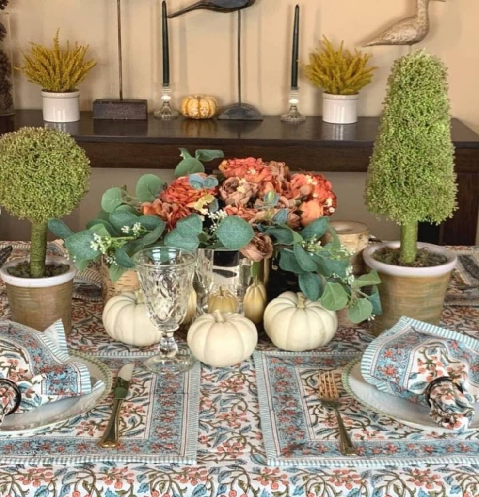 Fall Tablescape Styling Ideas In 19 #Fall #Tablescapes #FallDecor #HomeDecor #AutumnDecor