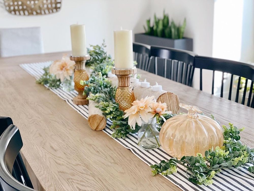 In 25 #Fall #Tablescapes #FallDecor #HomeDecor #AutumnDecor