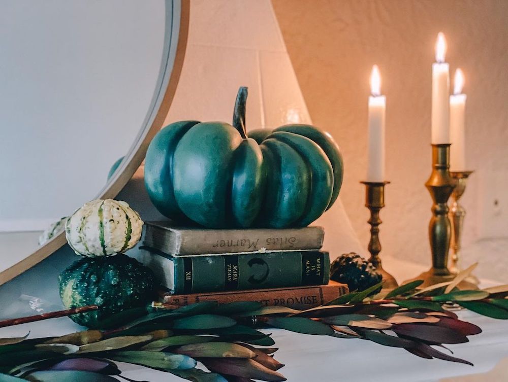 In 27 2 #Fall #FallMantel #FallDecor #HomeDecor #AutumnDecor