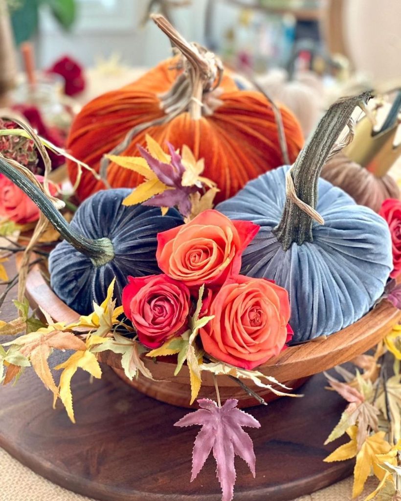 DIY fall centerpiece ideas In 28 #Fall #FallCenterpiece #FallDecor #Autumn #FallTable #HomeDecor 