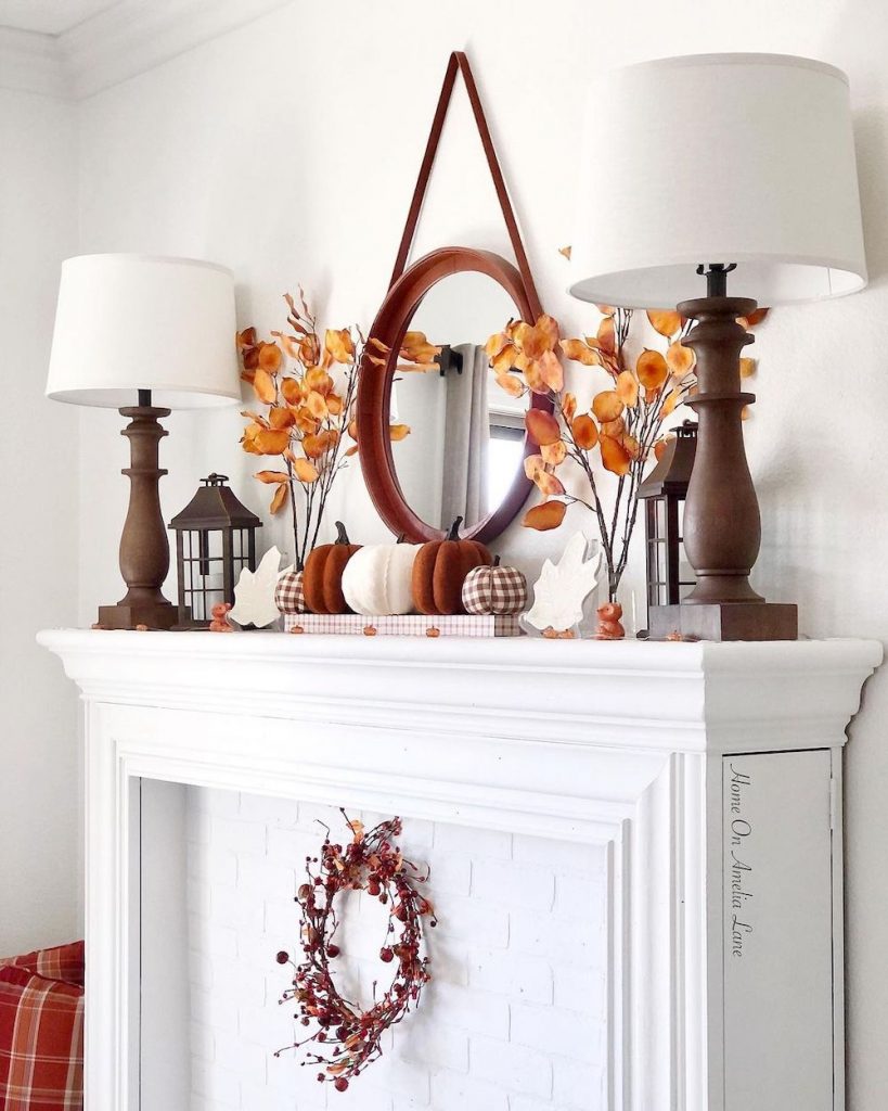 In 4 #Fall #FallMantel #FallDecor #HomeDecor #AutumnDecor